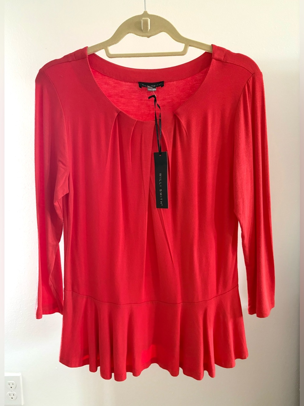 Willi Smith Bright Coral Pleated Peplum Scoop-Neck Top, NWT, size Large